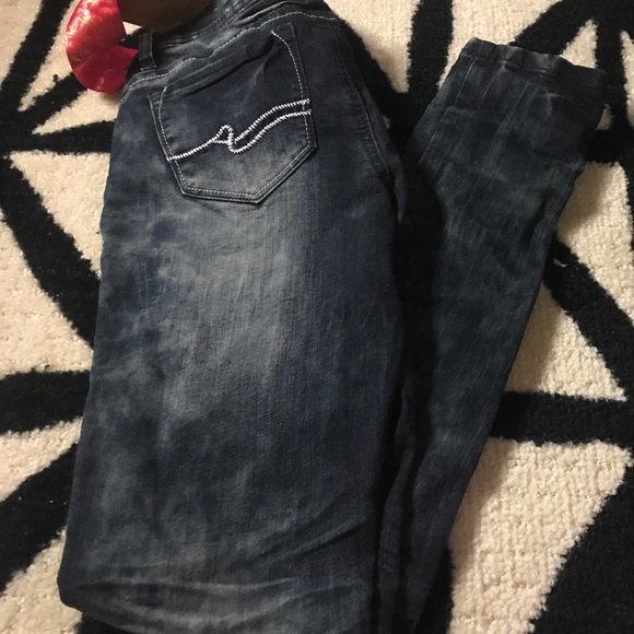 Brand new faded jeans - Picture 2 of 3